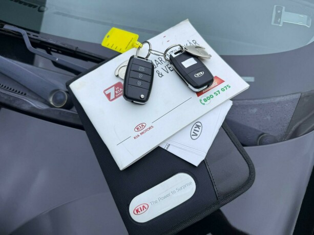 kia-rio-bensin-2015-big-28