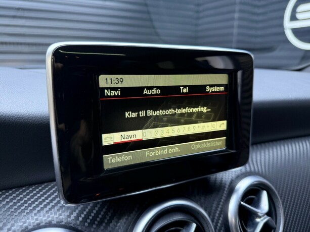 mercedes-benz-a180-bensin-2015-big-15