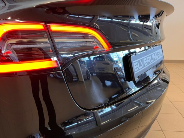 tesla-model-3-elektrisitet-2022-big-16