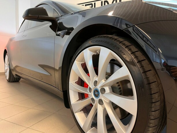 tesla-model-3-elektrisitet-2022-big-4
