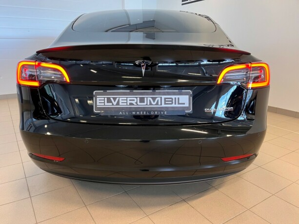tesla-model-3-elektrisitet-2022-big-17