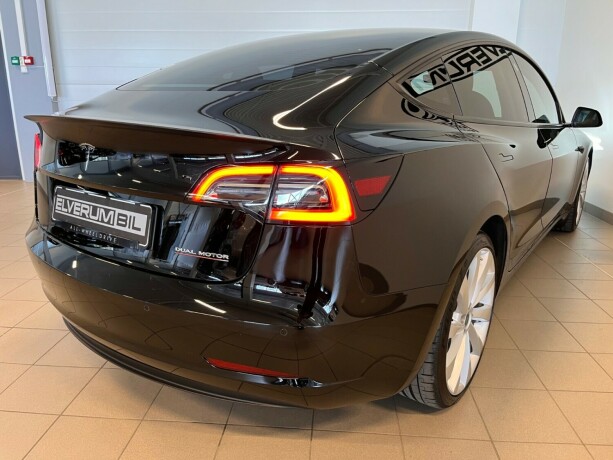tesla-model-3-elektrisitet-2022-big-18