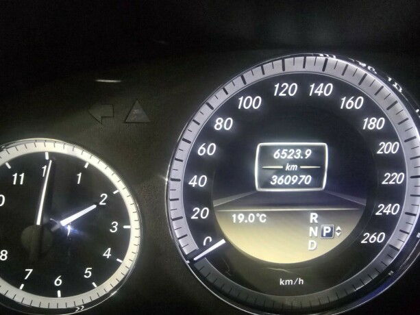 mercedes-benz-e200c-diesel-2012-big-9