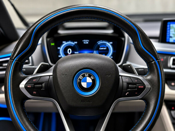 bmw-i8-elektrisitetbensin-2015-big-12