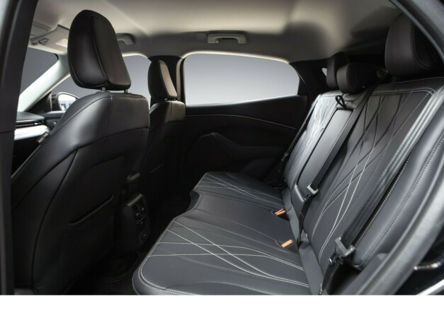 ford-mustang-mach-e-elektrisitet-2023-big-15