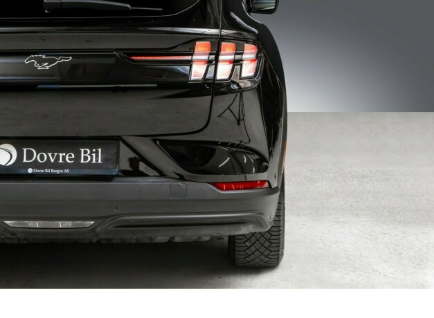 ford-mustang-mach-e-elektrisitet-2023-big-5