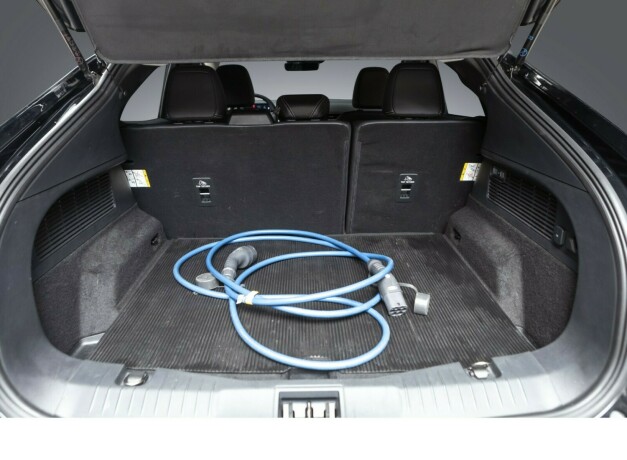 ford-mustang-mach-e-elektrisitet-2023-big-25