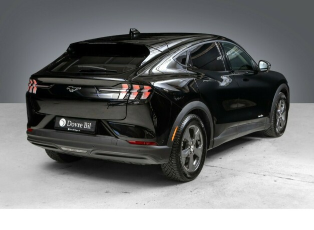 ford-mustang-mach-e-elektrisitet-2023-big-4