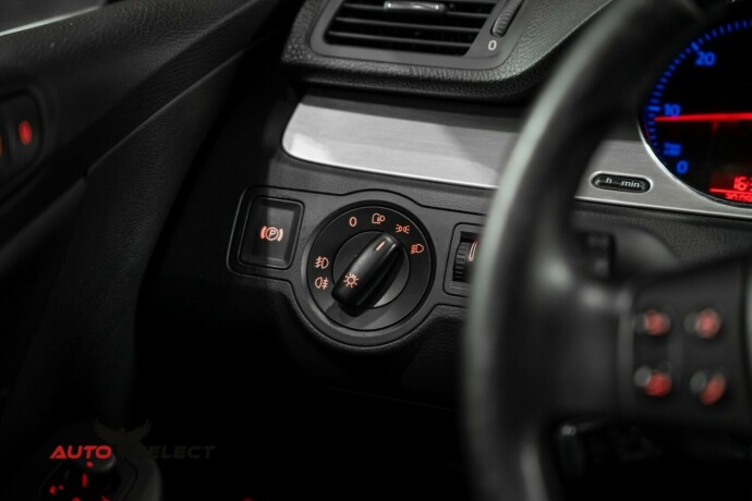 volkswagen-passat-diesel-2007-big-16