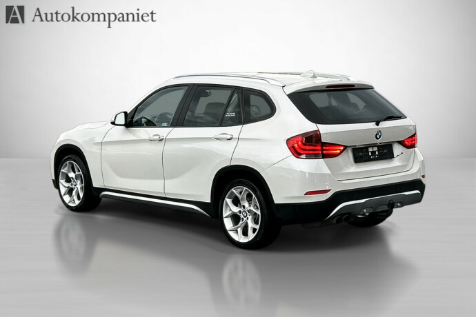 bmw-x1-bensin-2013-big-3