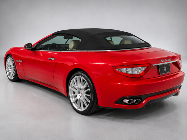maserati-granturismo-bensin-2011-big-2