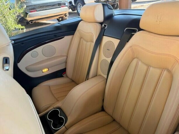 maserati-granturismo-bensin-2011-big-12