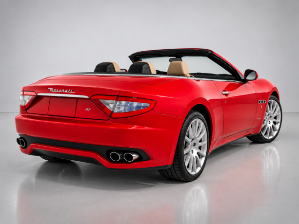 maserati-granturismo-bensin-2011-big-1