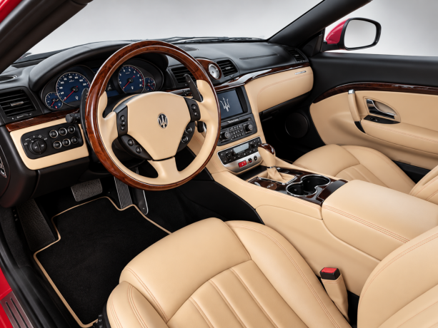 maserati-granturismo-bensin-2011-big-4