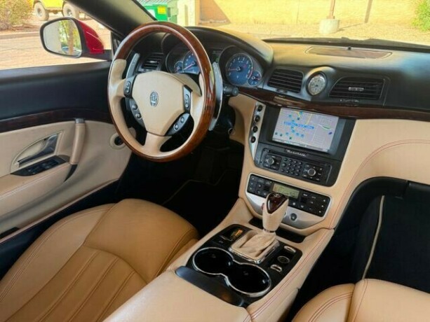 maserati-granturismo-bensin-2011-big-11