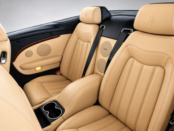 maserati-granturismo-bensin-2011-big-5