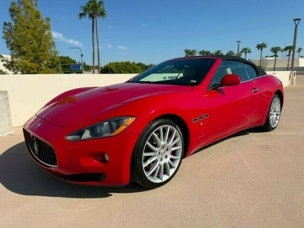 maserati-granturismo-bensin-2011-big-24