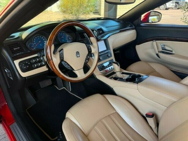 maserati-granturismo-bensin-2011-big-16