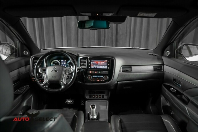 mitsubishi-outlander-elektrisitetbensin-2018-big-26