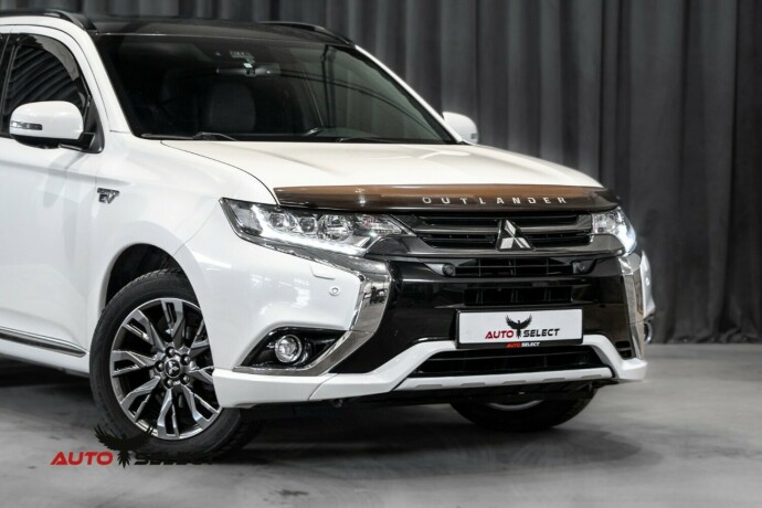 mitsubishi-outlander-elektrisitetbensin-2018-big-1