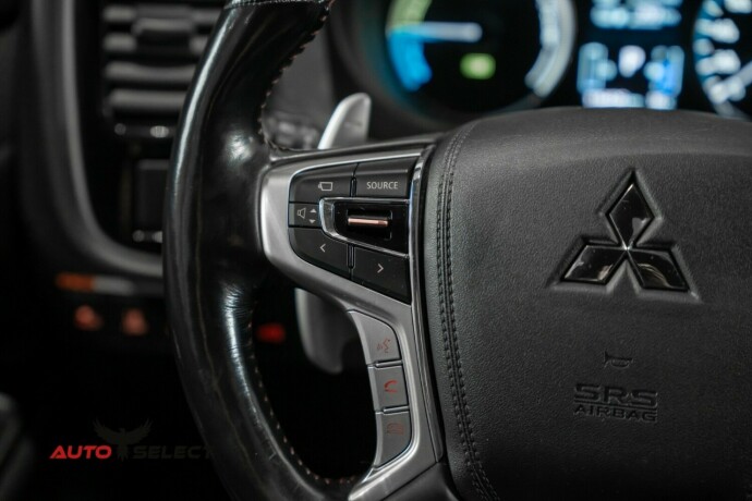 mitsubishi-outlander-elektrisitetbensin-2018-big-30