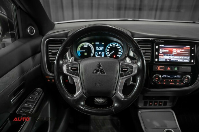 mitsubishi-outlander-elektrisitetbensin-2018-big-28