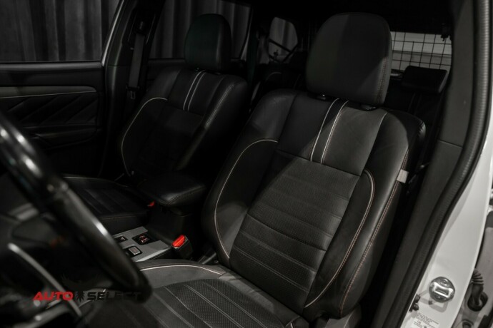 mitsubishi-outlander-elektrisitetbensin-2018-big-24