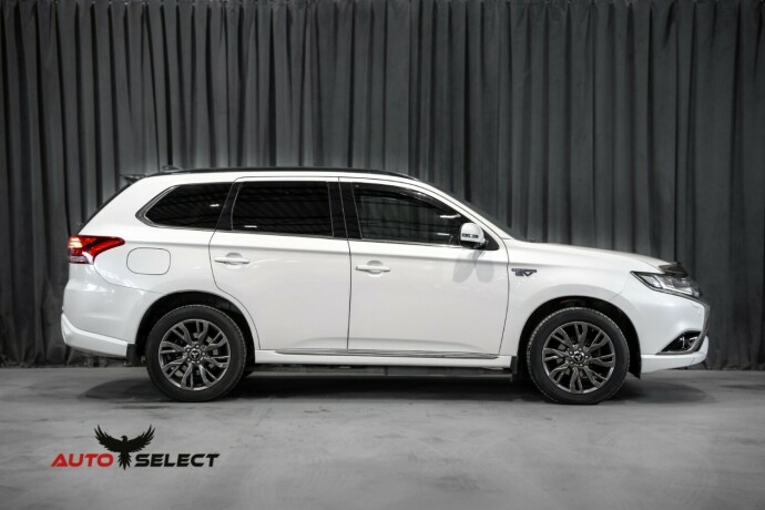 mitsubishi-outlander-elektrisitetbensin-2018-big-12