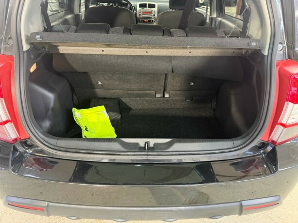 toyota-urban-cruiser-diesel-2010-big-21