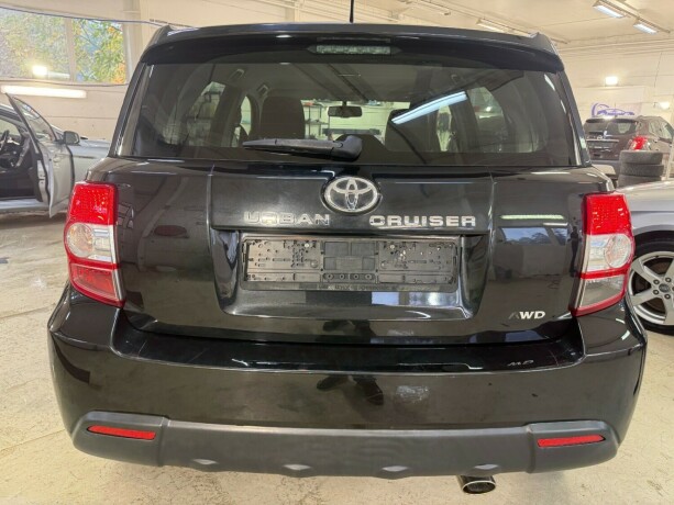 toyota-urban-cruiser-diesel-2010-big-4