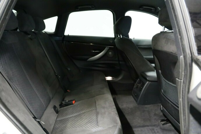 bmw-320d-diesel-2013-big-12