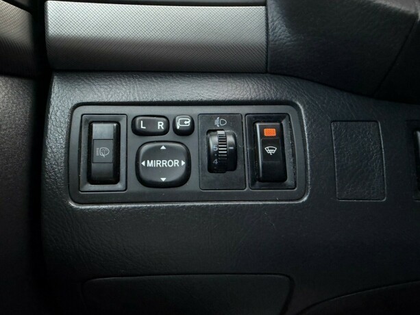 toyota-avensis-bensin-2007-big-17