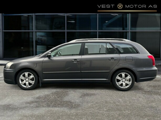 toyota-avensis-bensin-2007-big-3