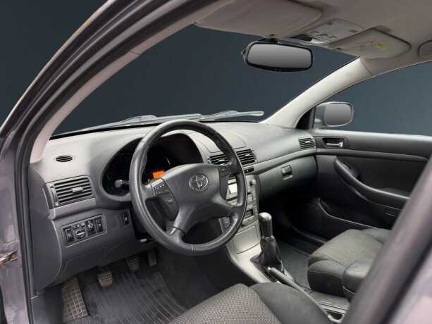 toyota-avensis-bensin-2007-big-8