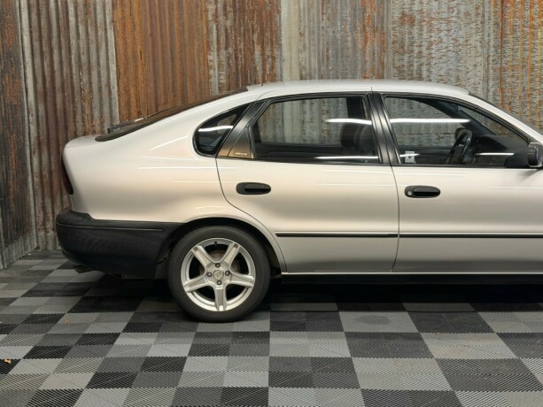 toyota-corolla-bensin-1993-big-3