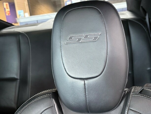 chevrolet-camaro-bensin-2010-big-18