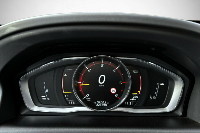 volvo-xc-60-diesel-2016-big-19