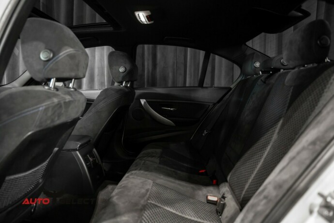 bmw-320i-bensin-2013-big-15
