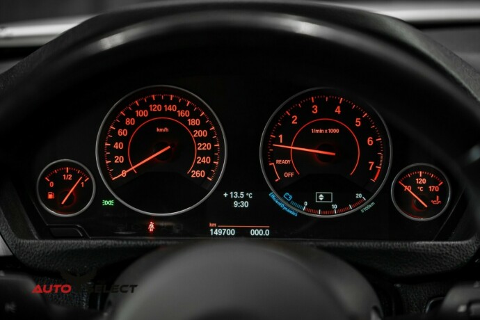 bmw-320i-bensin-2013-big-30