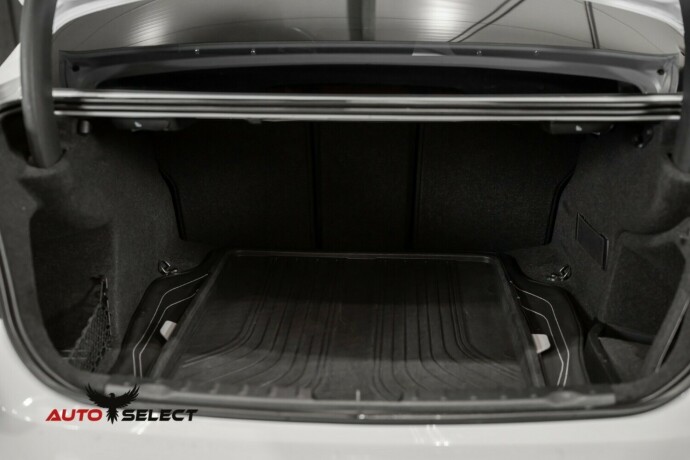 bmw-320i-bensin-2013-big-9