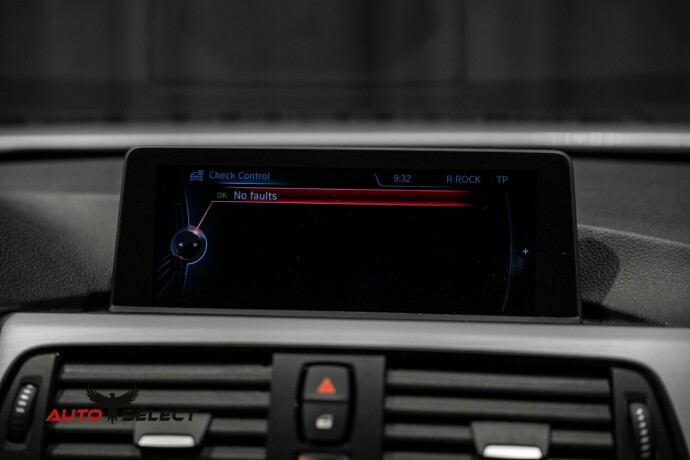 bmw-320i-bensin-2013-big-44
