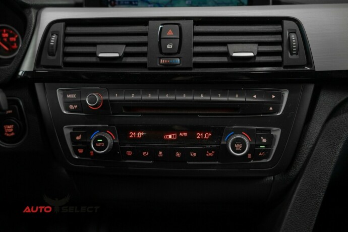 bmw-320i-bensin-2013-big-31