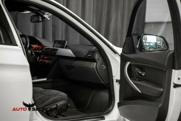 bmw-320i-bensin-2013-big-17