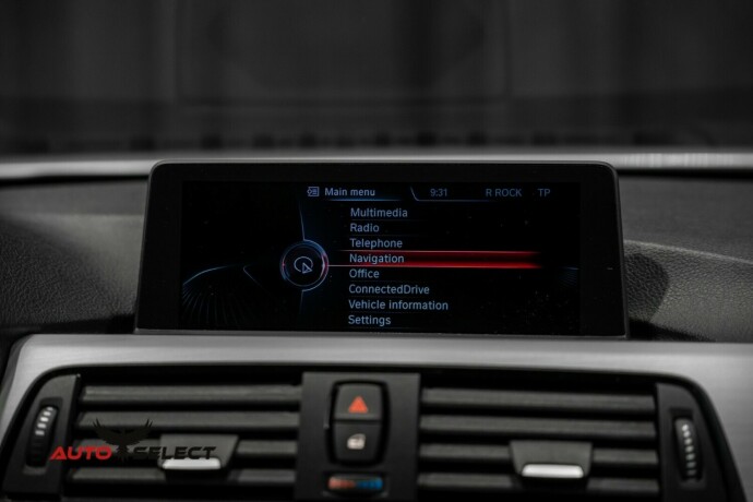 bmw-320i-bensin-2013-big-38