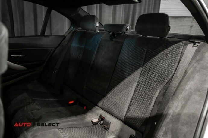 bmw-320i-bensin-2013-big-16