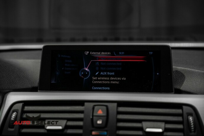 bmw-320i-bensin-2013-big-39