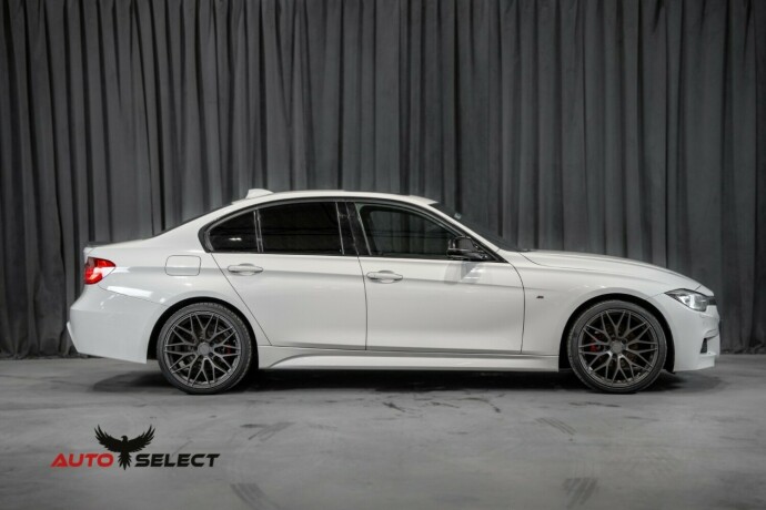 bmw-320i-bensin-2013-big-11