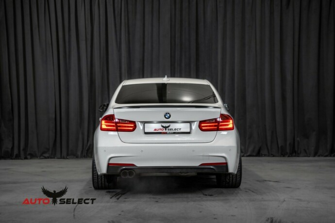 bmw-320i-bensin-2013-big-8