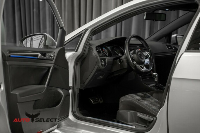 volkswagen-golf-vii-plug-in-petrol-2015-big-19