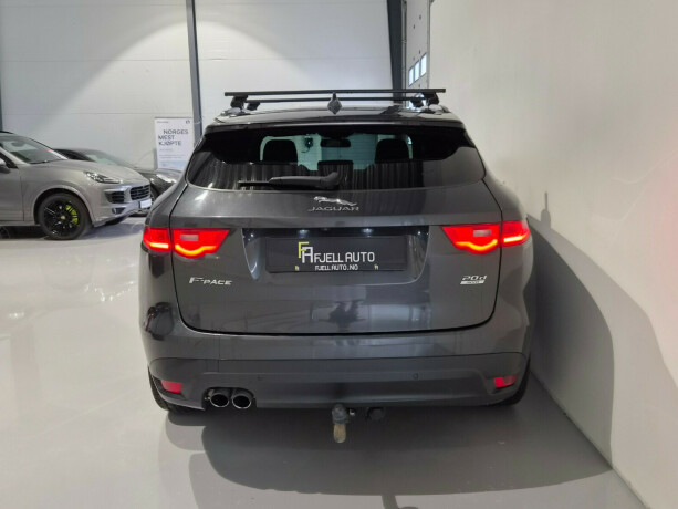 jaguar-f-pace-diesel-2017-big-9